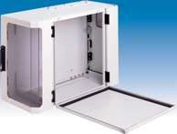Upper and lower cable flange plates enable the cable entry into the enclosure.