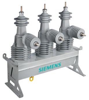 Siemens reclosers meet all the requirements for outdoor use in accordance with the recloser standards IEEE C37.60 and IEC 62271-111.