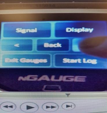 If you want to change the other Gauges to a different signal, follow the instructions above.