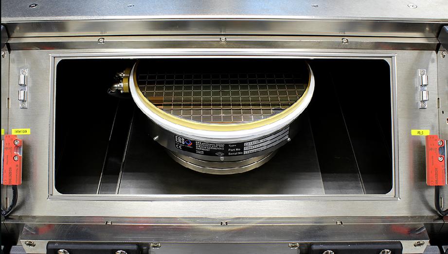 Cooling down or heating up to ambient is not required anymore for loading or unloading the wafer.