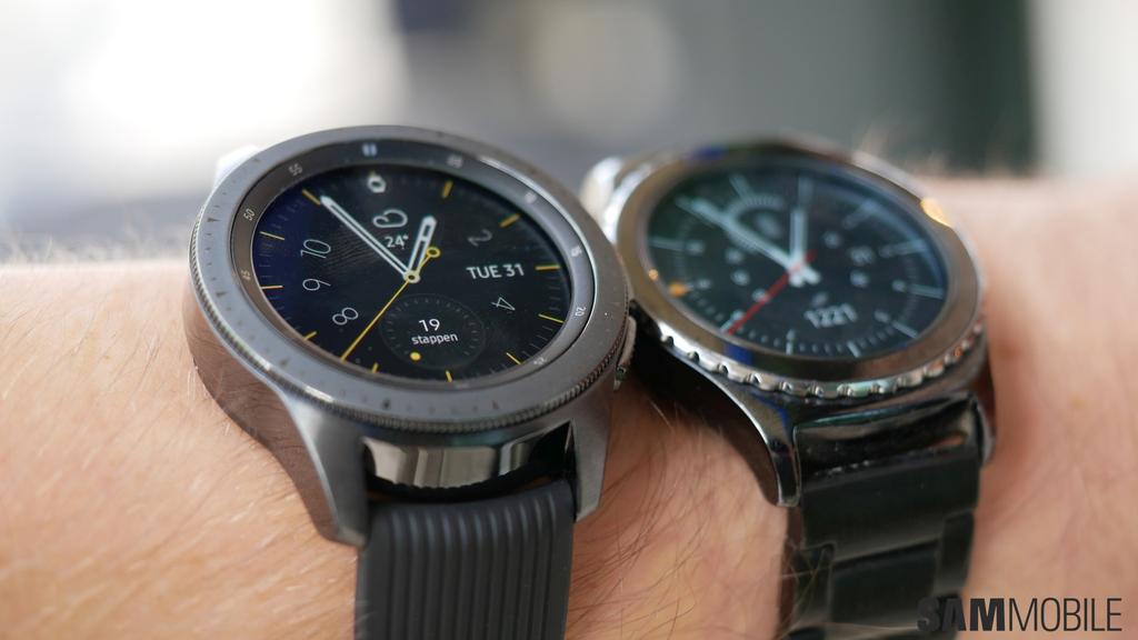 small wrists, so the 42mm Galaxy Watch should entice plenty of Gear S2 owners to finally