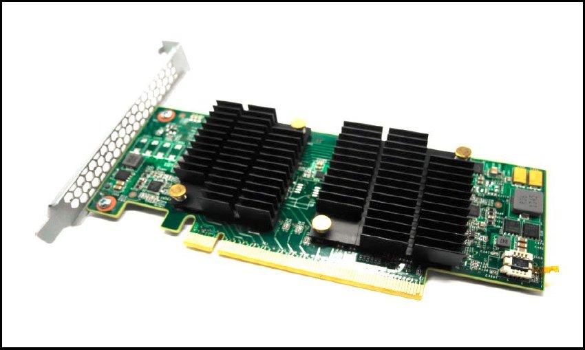 FlashSystem V840 Real-time accelerator card FlashSystem V840 thin provisioning enables the storage to present