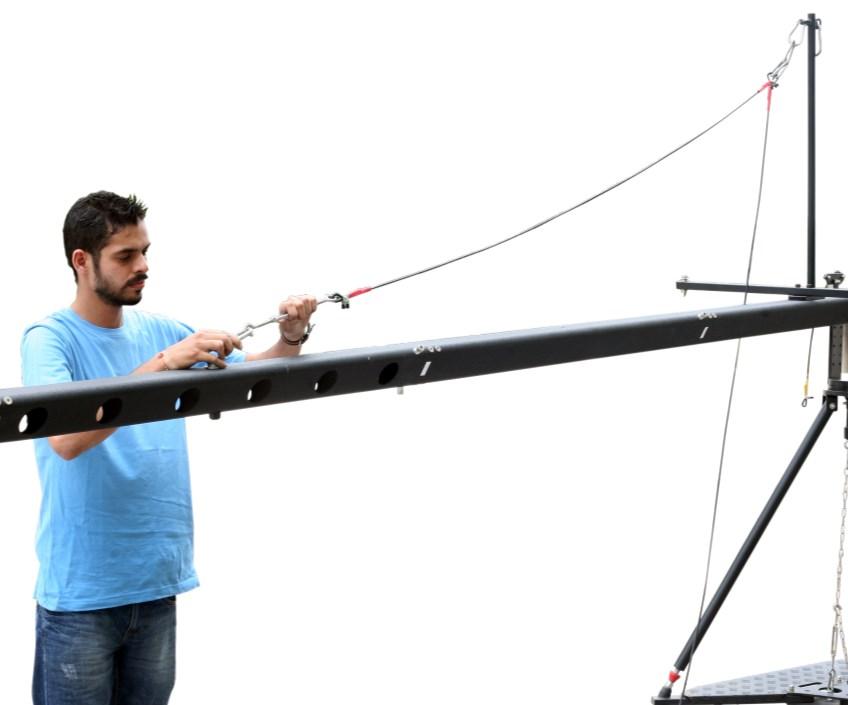 7 ft cable (cable code: Red) with hook attached to 3rd section of jib.
