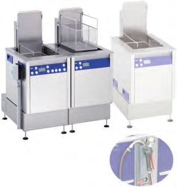 chamber with new oscillation system and wear-proof special steel cleaning tub b}oscillation device to keep the parts in movement during cleaning, with integrated suspension device for cleaning basket