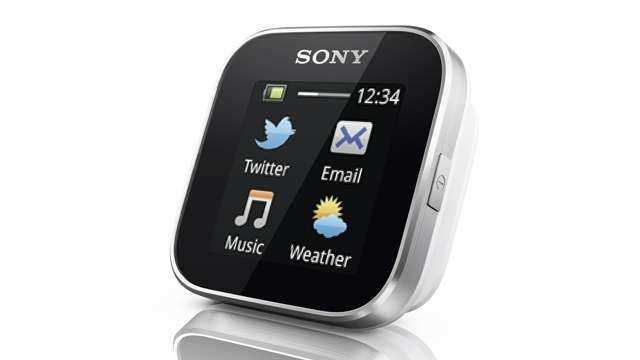 SmartWatch SmartWatch is a touch screen accessory that uses Bluetooth to communicate with the phone.