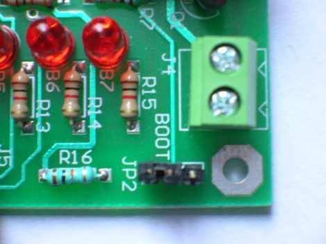 It is important to note that if you choose this option, and for reasons of safety to the PC circuits, this voltage does not feed the relay 127v. @ 1 amp.