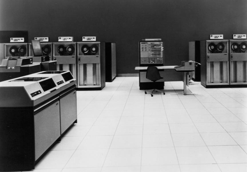 1.7-6 1.7 Historical Perspective and Further Reading a. c. b. d. FIGURE 1.7.3 IBM System/360 computers: models 40, 50, 65, and 75 were all introduced in 1964.