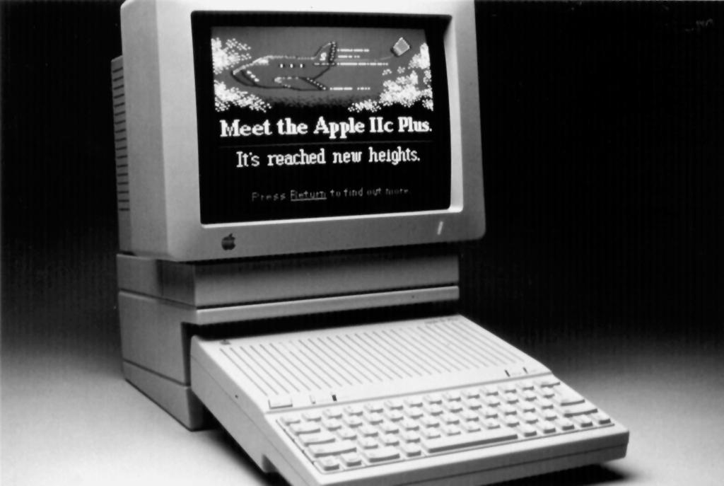 1.7-8 1.7 Historical Perspective and Further Reading FIGURE 1.7.5 The Apple IIc Plus. Designed by Steve Wozniak, The Apple IIe set standards of cost and reliability for the industry.