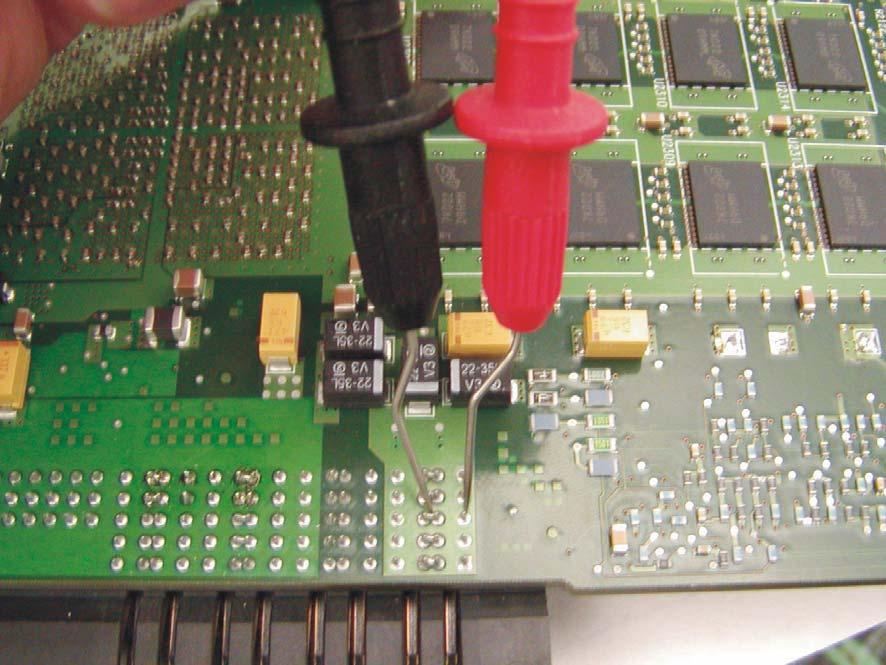 Chapter 4: Troubleshooting Power Supply Troubleshooting 7 If there is still a short circuit, remove both acquisition boards and unplug them from the backplane assembly.