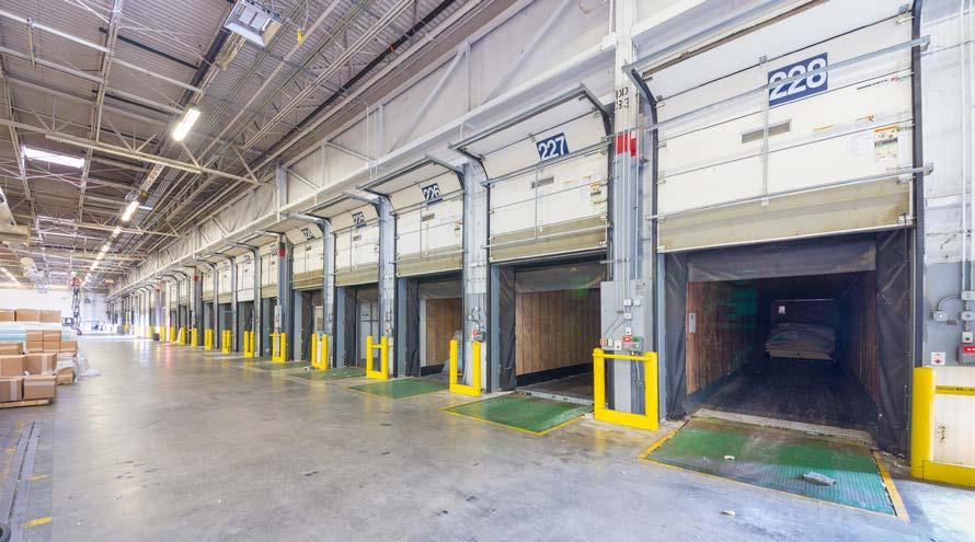 NEWNAN DISTRIBUTION CENTER Greenville 300 MILES 600 MILES LOCATION OVERVIEW PRIME LOGISTICAL LOCATION ALONG THE INTERSTATE 85 SOUTH CORRIDOR Superior accessibility via Interstate 85 to a network of