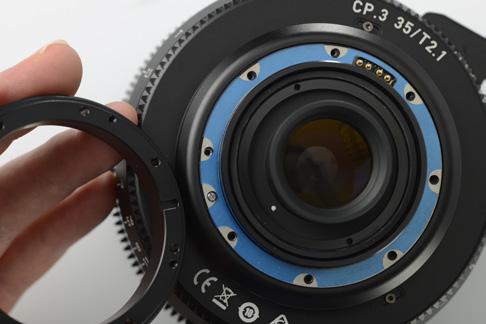 If you are changing to a PL mount, skip step 1 and 2, since the PL mount doesn t have an adapter ring. 1. Carefully place the adapter ring, which came with your ZEISS Interchangeable Mount Set for the ZEISS CP.