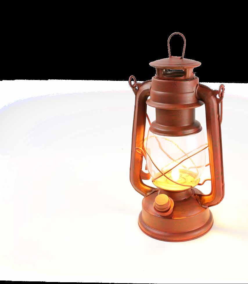 The Old Red is a 15 LED, 100 lumen lantern that brings classic charm and warm, inviting light to any space.