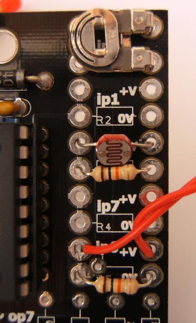 Here the input section can be seen close up. It can be seen from ip1 that the inputs are set up as potential dividers and the +V and 0V are clearly labelled.