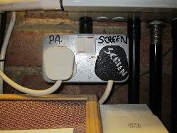 ELECTRIC SCREEN Switch 'ON' the power to the screen at the wall socket above the PA desk. The Screen Operating Unit (hidden by the Stage Curtain) is on the wall to the R.H.