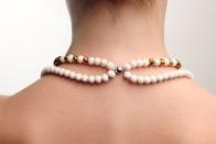 the white one Wooden beads in powder matt off-white combined with sparkling gold coloured glass pearls in