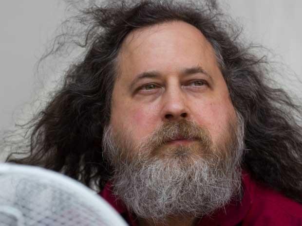 GNU 1984 Richard Stallman starting creating a free 1 UNIX Started GNU (GNU is not UNIX) 1985 founded FSF GPL license Bash shell, glibc GCC (gnu c compiler à gnu compiler collection) General