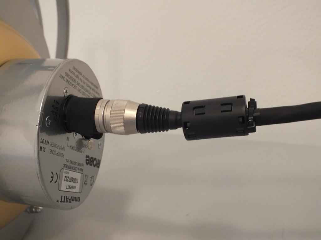 If you do not use the original Robe Data Cable 4-pin XLR for connection between onepatt and PATT Driver, the ferrite RRC 17-11-28-M-K5B (Robe P/N 13051799) should be installed on the 4-pin XLR cable