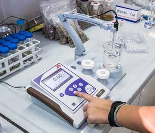 XS Instruments COND 80 COND/TDS/Salinity/Resistivity/ C Bench top Meter Easy is the name of the game A group of European experts in electrochemistry and a famous Asian producer have developed this