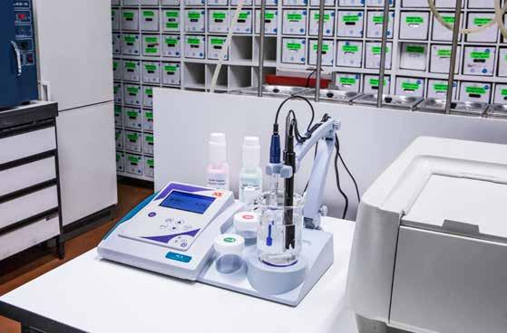 XS Instruments PC 8 ph/mv/cond/tds/ C Bench top Meter Simple and Easy A group of European experts in electrochemistry and a famous Asian producer have developed this new line of bench top meters,