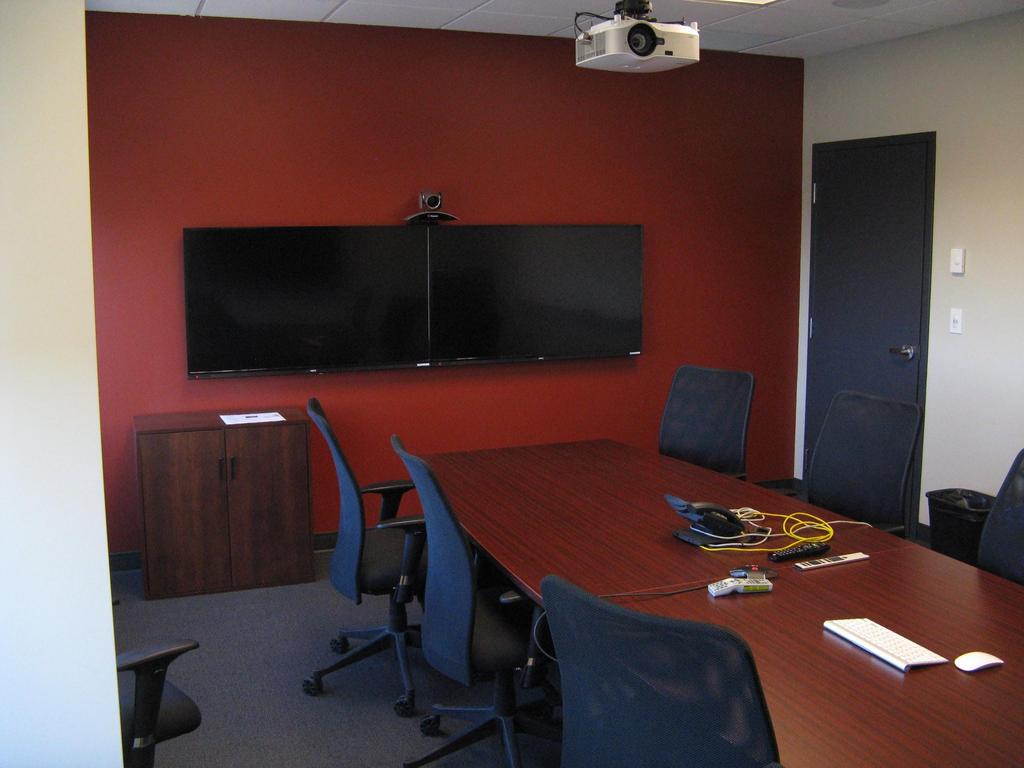 New Visualization & Collaboration Environment Located at the McGill HPC Centre at ETS (Peel and