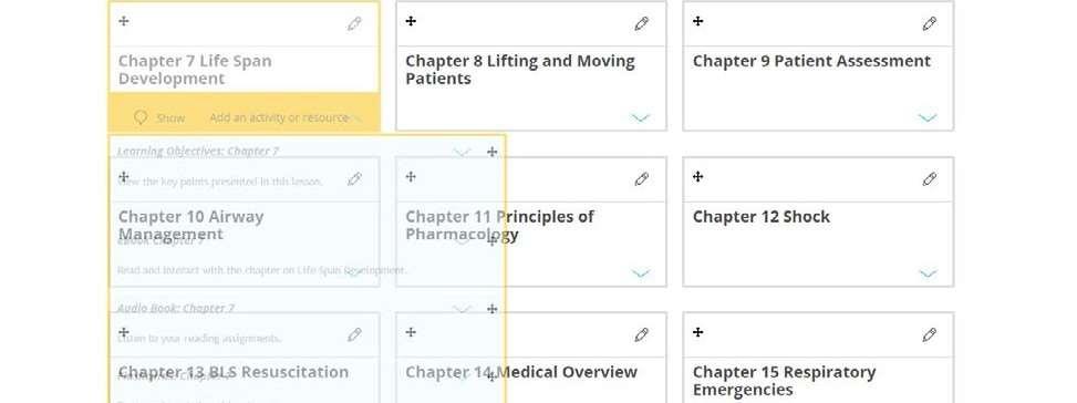 2. Click the Highlight this topic as the current topic icon. Navigate 2 highlights the chapter in gold.