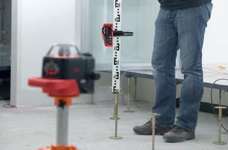 Marking without attachment points The clamp rod and mounting platform is fitted between the floor and