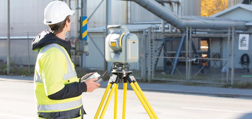 SX10 Scanning Total Station ADVANCED VISION TECHNOLOGY THAT HELPS YOU DELIVER SUPERIOR RESULTS The VISION technology onboard the Trimble SX10 makes it easy to direct surveys via live video on the
