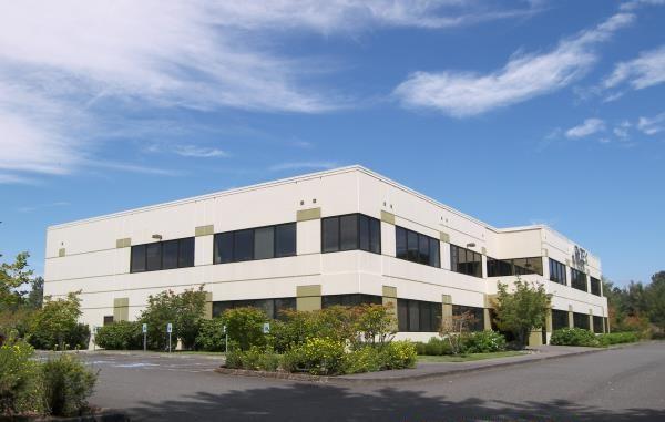 For Lease Up to 24,000 Square Feet Divisible to 4,000 sqft Office Suites Also divisible to 3,583, 5,400 and 7,000 sqft warehouse/office suites 4600 Ryzex Way Bellingham WA Extremely well designed