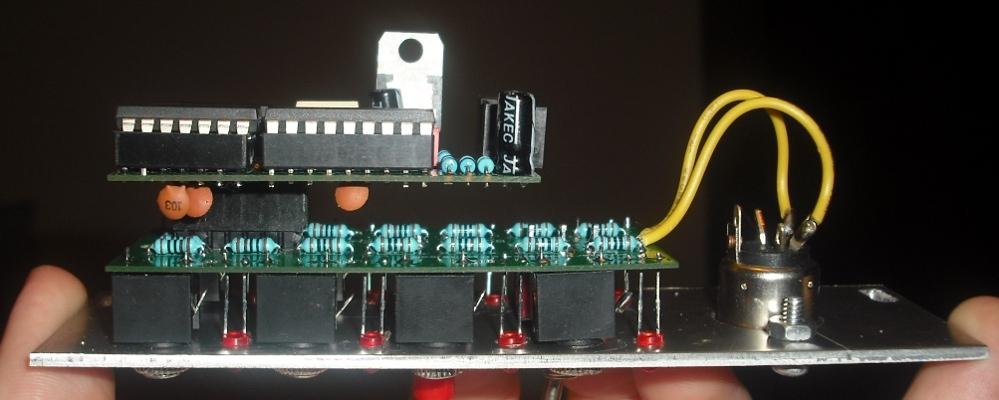 STEP 24 - Using 2 screws and 2 nuts, attach the MIDI connecter to the panel, then solder the wires coming from the PCB to the MIDI connecter like in the picture below.