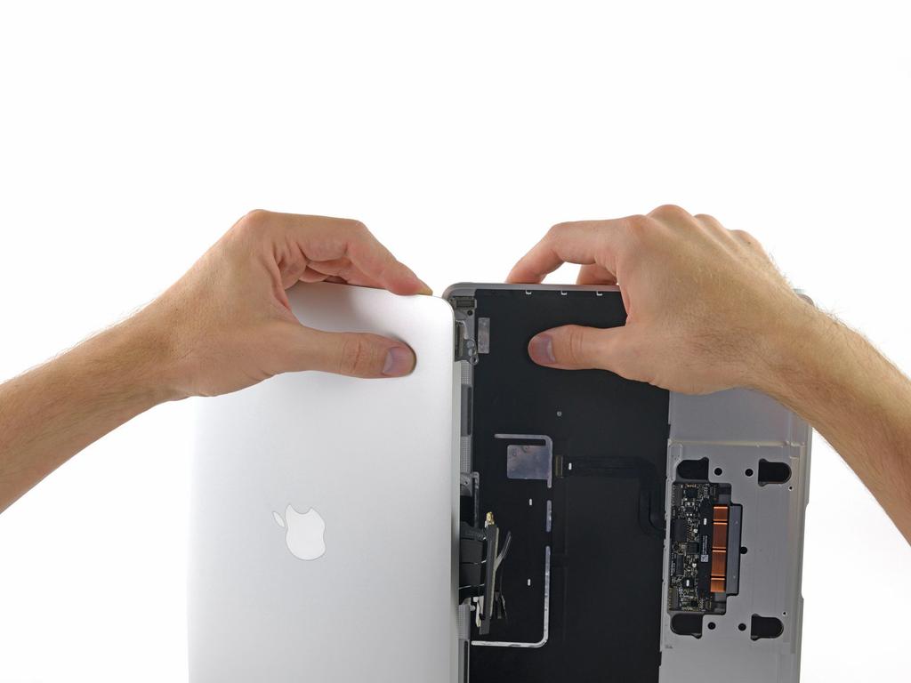 Retina MacBook 2016 Display Assembly Replacement Replace the display assembly on the