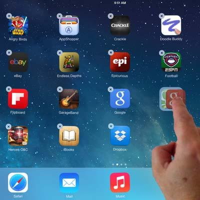 How to Delete ipad Apps You can delete an ipad app similar to how you would move the icon for an ipad app. First, tap and hold the icon until all of the icons on the screen are jiggling.