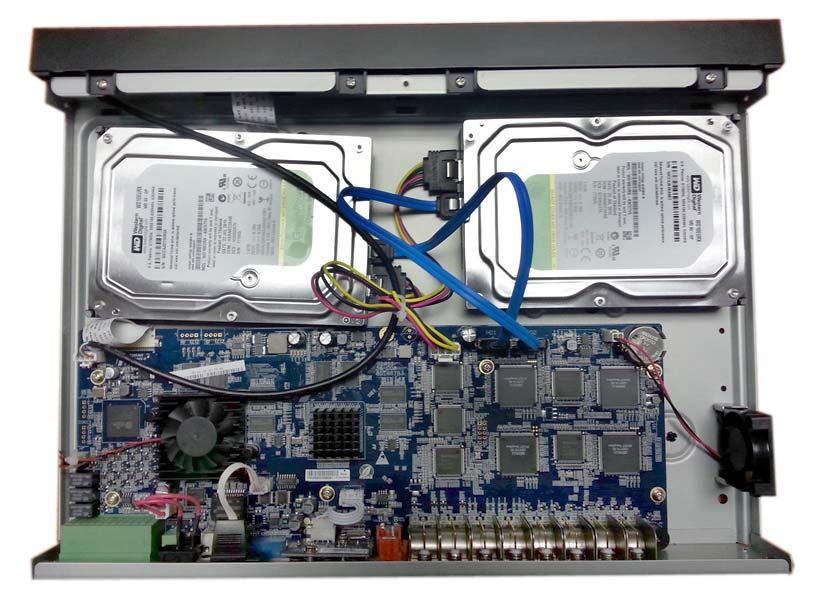 Disconnect power before To install an additional HDD 1. If the DVR is connected to a power source, disconnect it before continuing. 2.