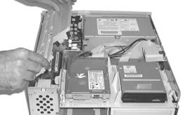 Hardware Installation Power Mac 7200, 7215, WGS 7250 This section covers the configuration and installation of the into the Power Macintosh 7200, 7215 and Workgroup Server 7250.
