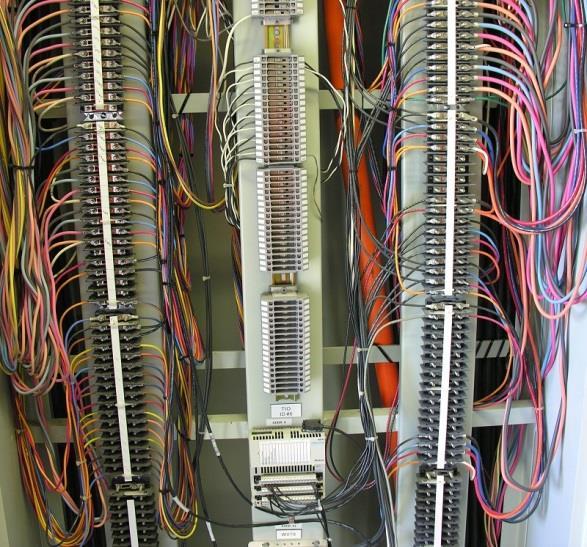 Wiring Comparison Conventional IEC 61850 Labor